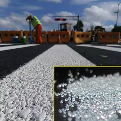 Καλή τιμή Υψηλής Αντανάκλασης Χάντρες Σήμανσης Οδών 0.8mm-7mm Μικρές Γυάλινες Σφαίρες σε απευθείας σύνδεση