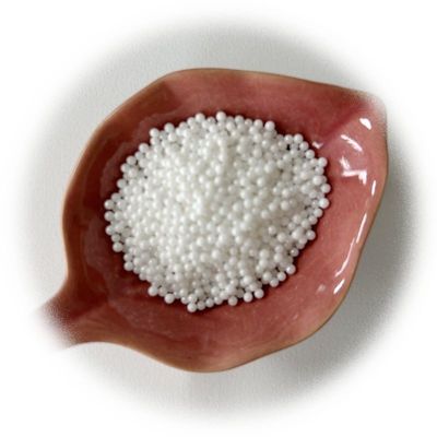 Buen precio 2 mm 3 mm 5 mm Óxido de zirconio Cerámica Zro2 Dióxido de zirconio Abrasivo en polvo en línea